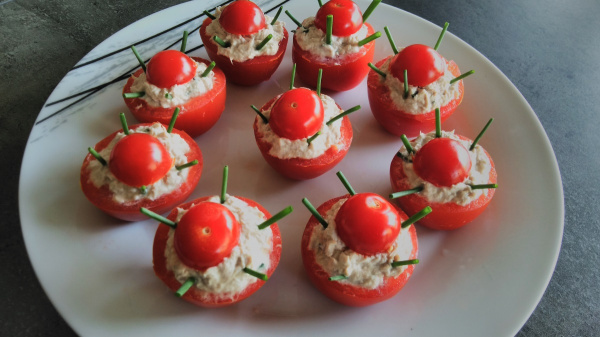 tomates cocktail au thon